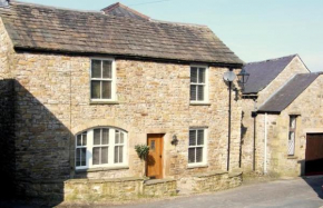 Cosy 17th Century Traditional Cottage
